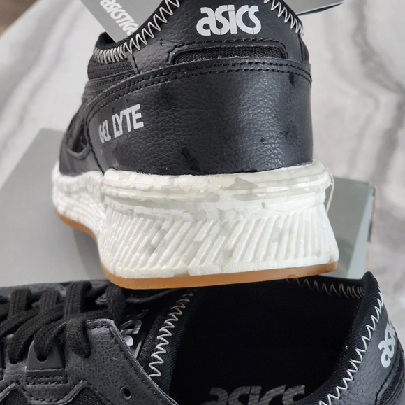 BNWT Womens BLACK size 6.5 ASICS Gel LYTE sneakers - Picture 2 of 4